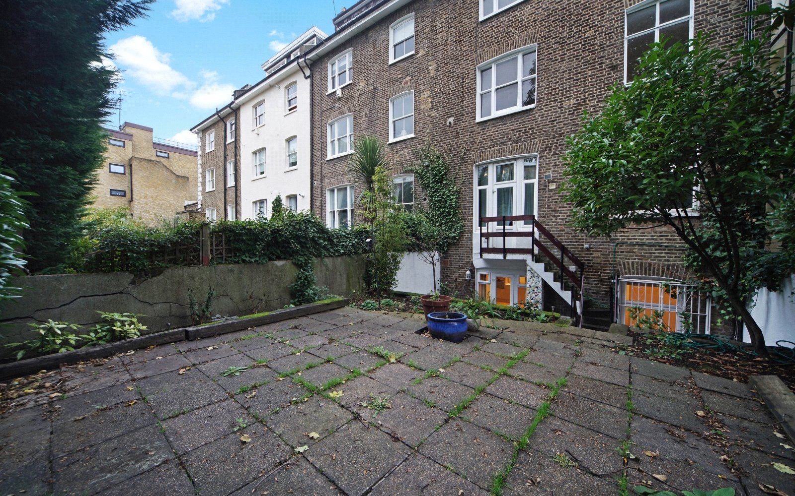Property under offer in London, NW3 London Residential
